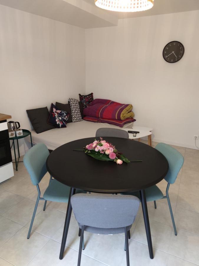 Studio De Charme, Au Calme Dans Le Vieux Chaumont Шомон Екстериор снимка