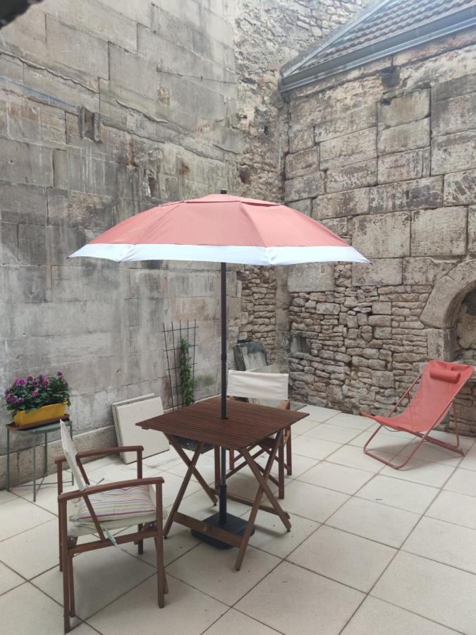 Studio De Charme, Au Calme Dans Le Vieux Chaumont Шомон Екстериор снимка